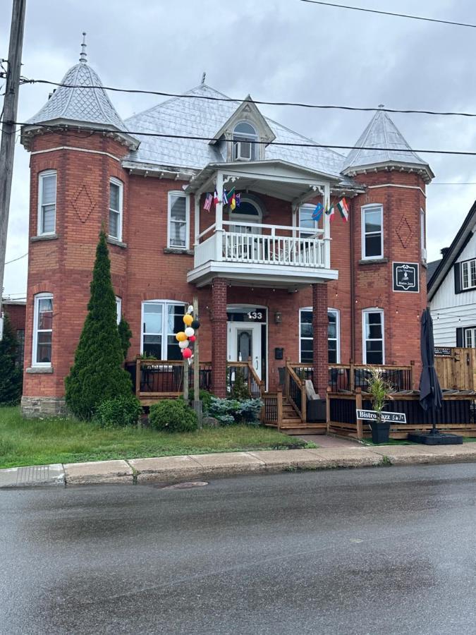 Auberge Et Bistro Namaste Lachute Dış mekan fotoğraf