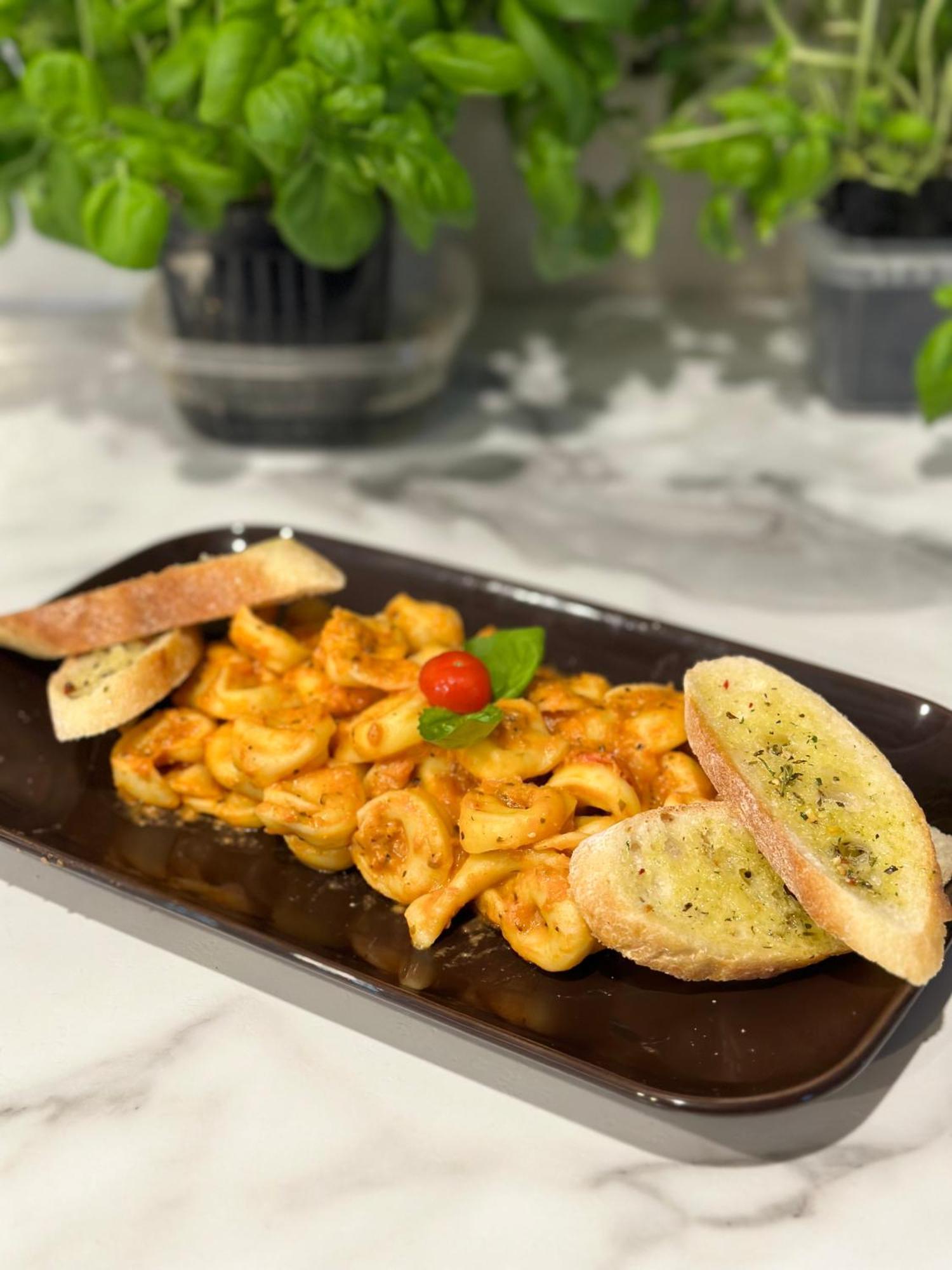 Auberge Et Bistro Namaste Lachute Dış mekan fotoğraf